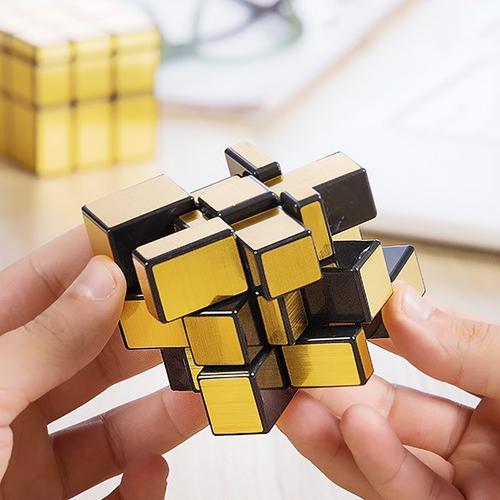 ajándék; Ubik 3d mágikus kocka;  lifetrend.hu; rubik 